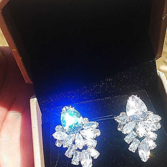 White Crystal Rhinestone Sparkling Crystal Earrings Perfect Gift for Her - Picture 3 of 9